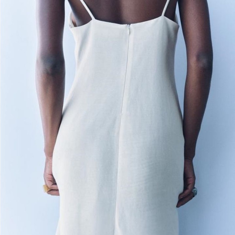 Linen Zara Dress - Picture 4 of 13